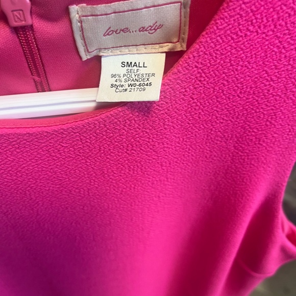 New, with no tags Barbie Pink dress size S - Picture 2 of 2